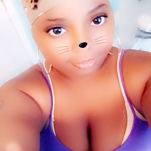 Meet your Posher, Simone